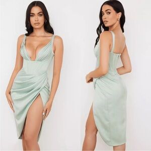 House of CB FAYE
Pistachio Satin Corset Midi Dress
SIZE S